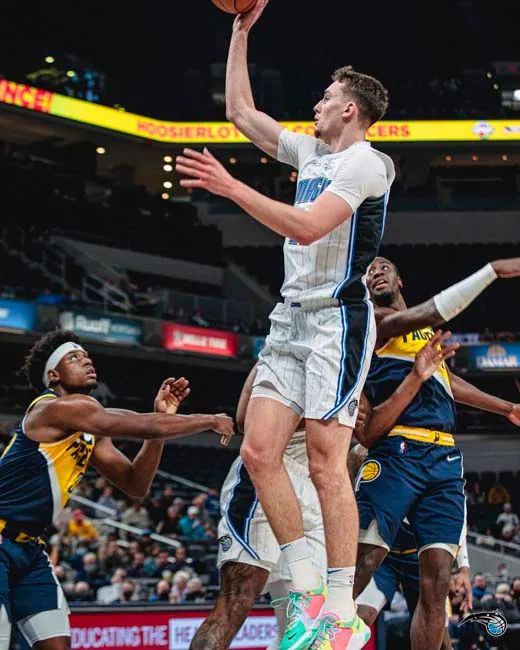 是两队在防 是两队在防